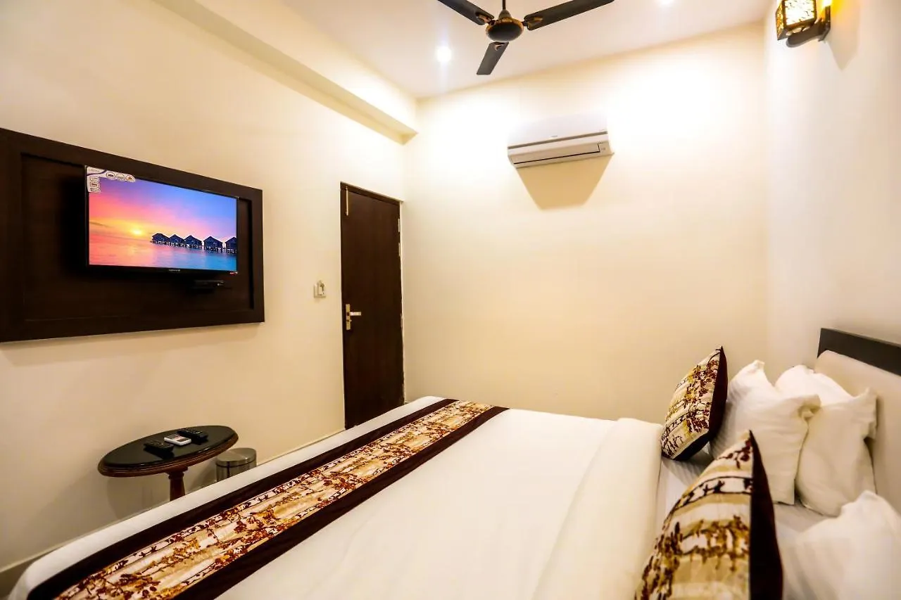 ***  Hotel Agra Hotel Kamla Palace India